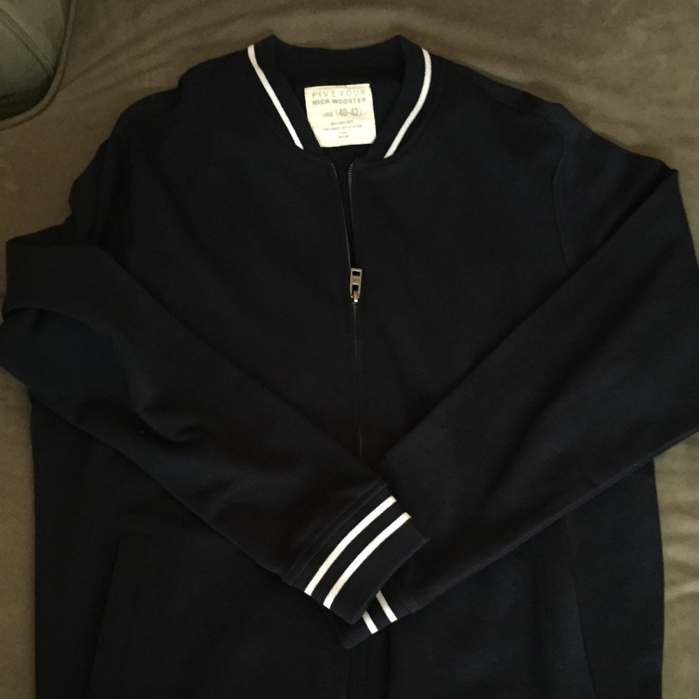 Brand new Men's Crew neck jacket